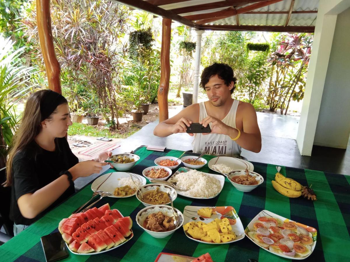 Homestay Sigiri Sandilu *